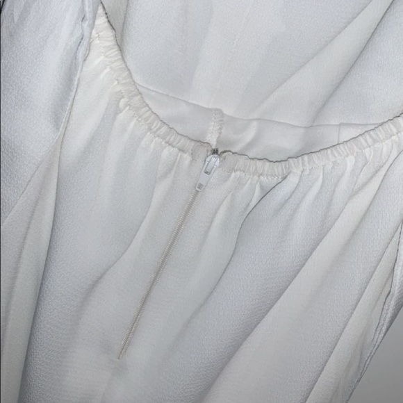 Ivory Jumpsuit 🎀 - Picture 4 of 7